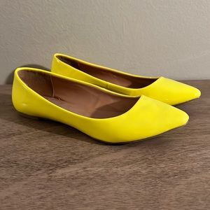 Cityclassified fluorescent yellow glossy flats